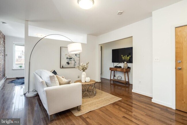 Building Photo - 51 Randolph Pl NW