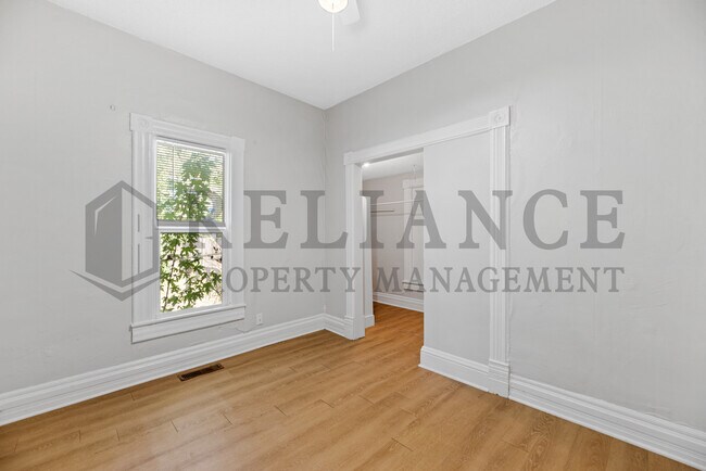 Building Photo - 116 S Sedgwick St