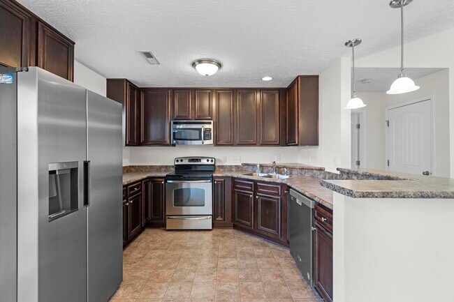 Building Photo - 406 Amaryllis Ln