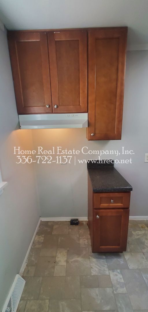 Building Photo - 2711 Sink St