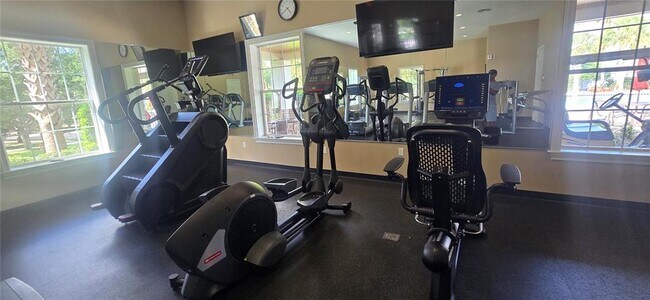 Building Photo - 7564 Bishop Square Dr