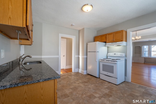 Building Photo - 45 Boulanger Ave