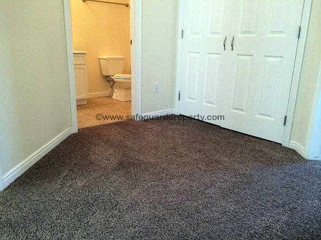 Building Photo - Spacious 3-Bedroom Townhome in Gated Draper Community