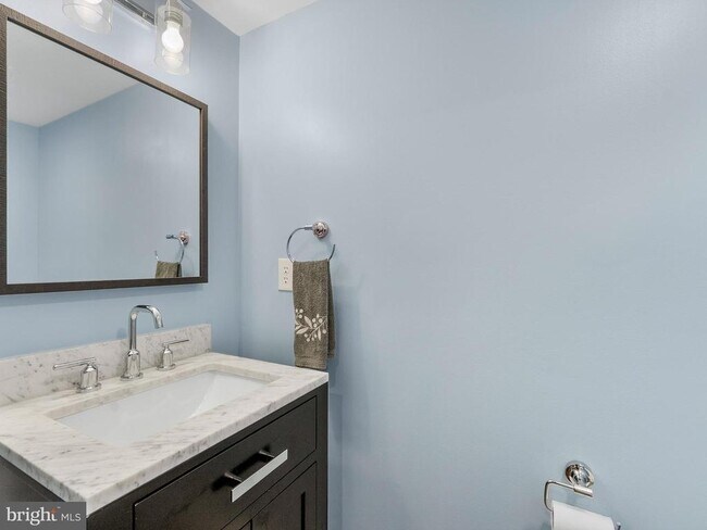 Building Photo - 3044 Emerald Chase Dr