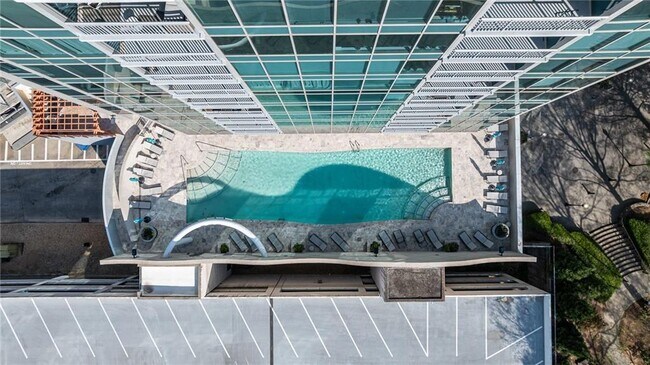 Building Photo - 3338 Peachtree Rd NE