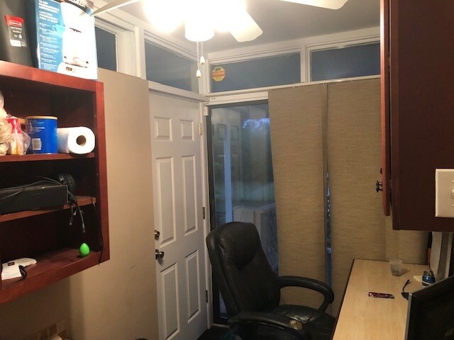 Building Photo - 972 Seabreeze Ave