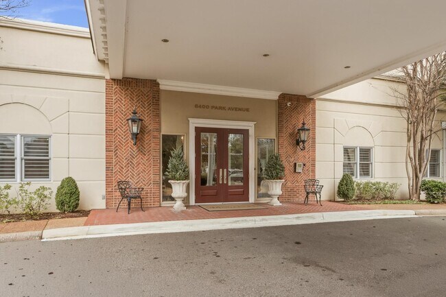 Building Photo - 5400 Park Ave