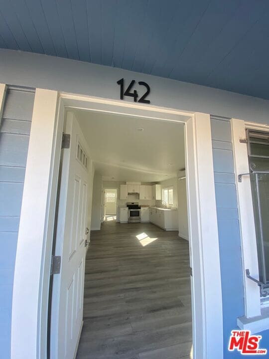 Building Photo - 142 Douglas St