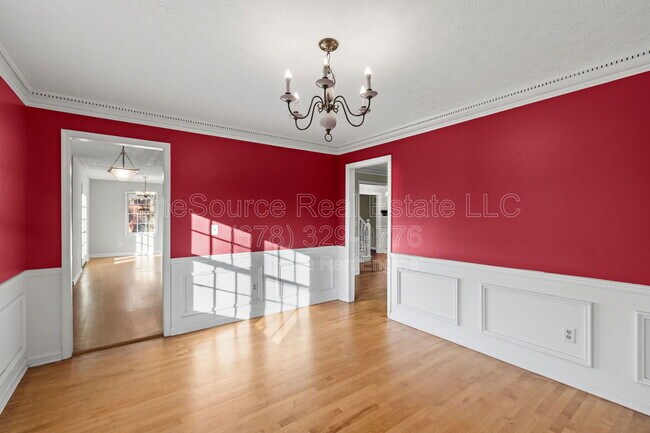 Building Photo - 118 Fitchburg Dr