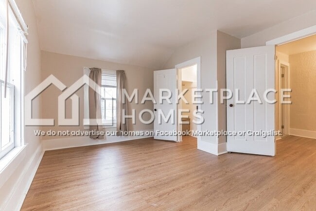 Building Photo - 315 W Carpenter St