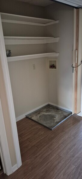 Laundry Hook-up - 241 Alfred St