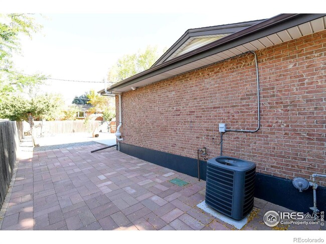 Building Photo - Remodeled home with separate finished base...