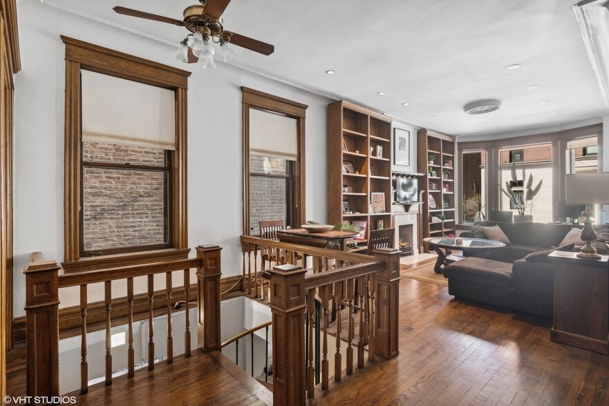 Building Photo - 145 W Burton Pl