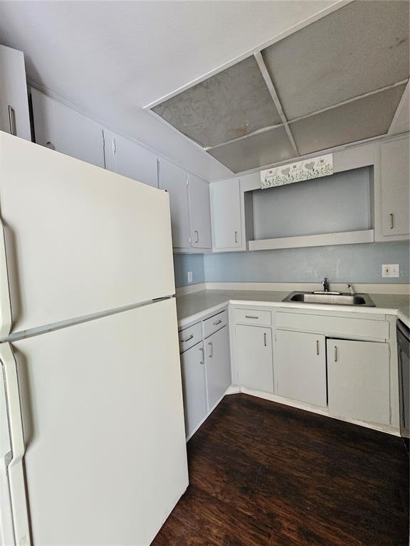 Building Photo - 7611 Paula Dr