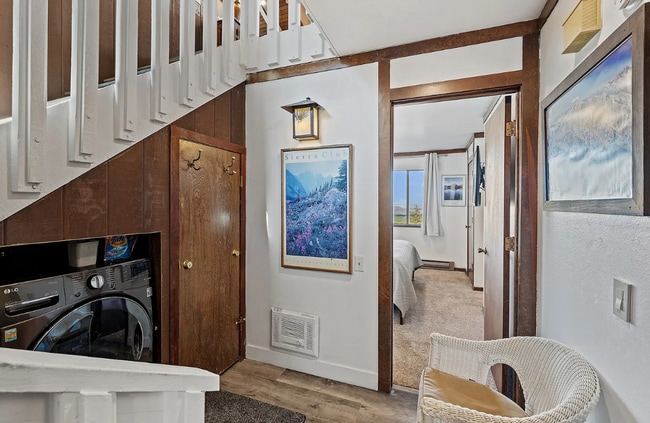 Building Photo - Fully Furnished 2 Bed / 2 Bath Corner Unit...