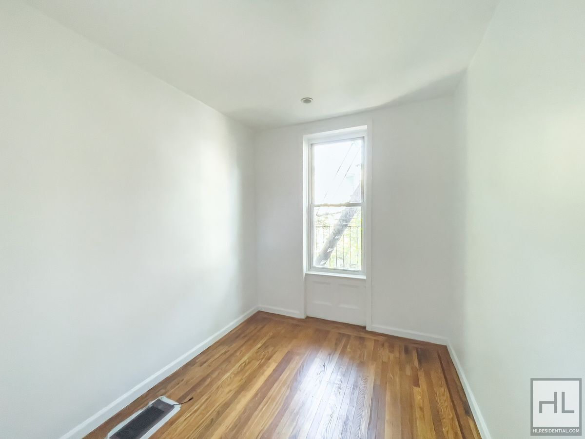 Building Photo - Crown Heights, Brooklyn – Spacious 4-Bedro...
