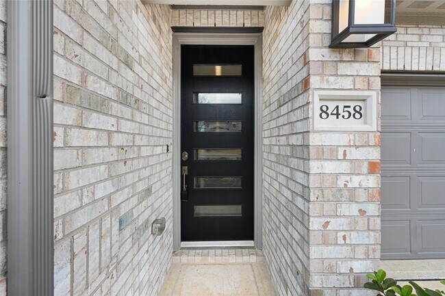 Building Photo - 8458 Harrington Grv Trl