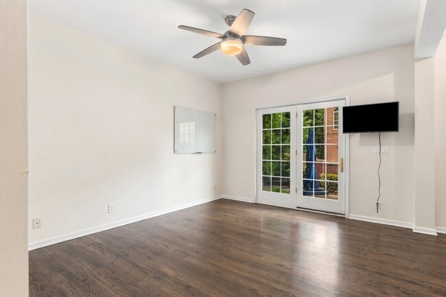 Building Photo - 237 Boxcar Ave