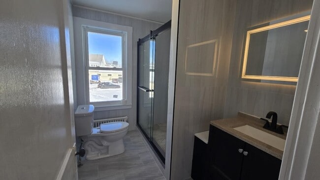 Building Photo - 234 High St