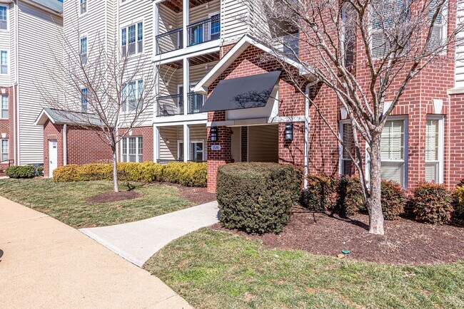 Building Photo - Fabulous 2br/2ba for rent in convenient Ga...