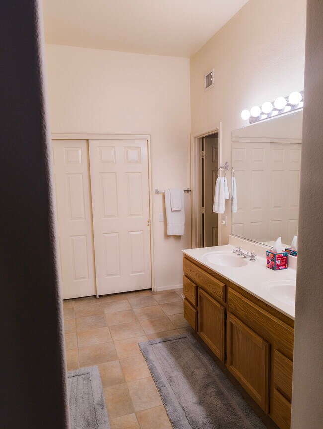 Building Photo - 23833 S Pleasant Way