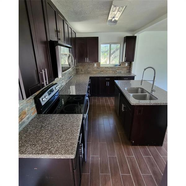 Building Photo - 510 N 69th Ave