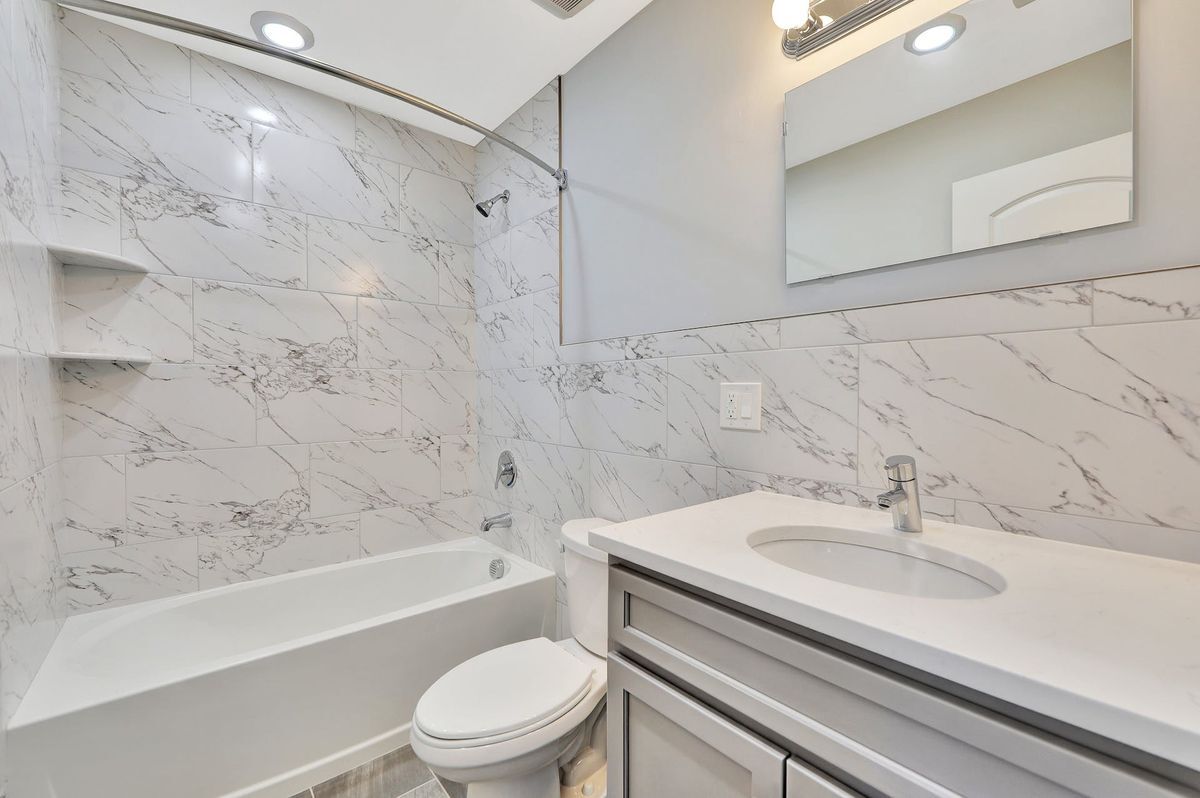 Building Photo - 126 N 15th St