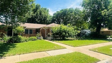 Building Photo - 764 Middle Cove Dr