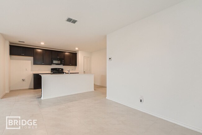 Building Photo - 313 Dry Cyn Wy