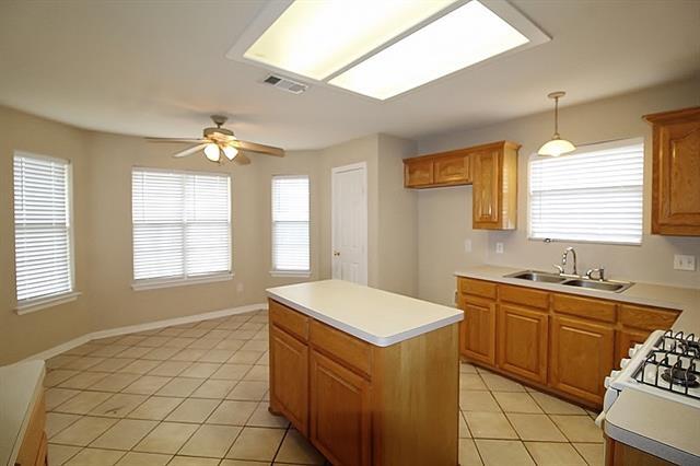 Building Photo - 6209 Donna Dr