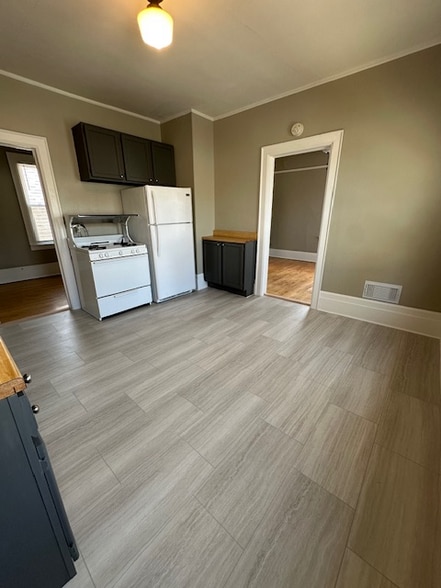 Building Photo - 919 E Clarke St