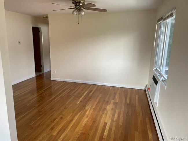 Building Photo - 33 Graywood Rd