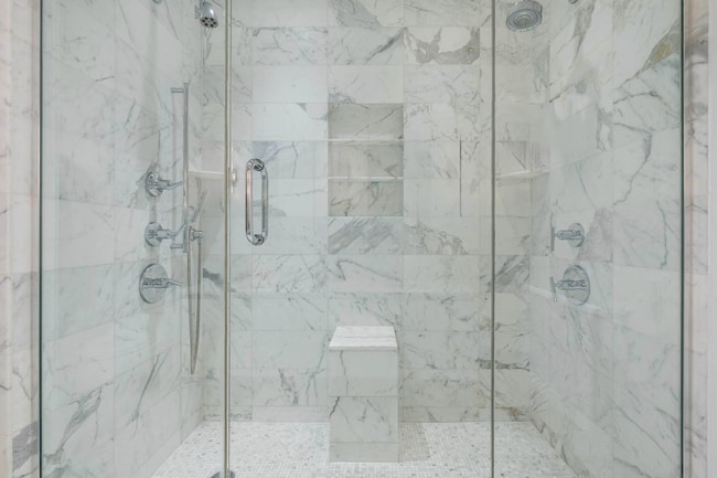 Building Photo - 252 7th Ave