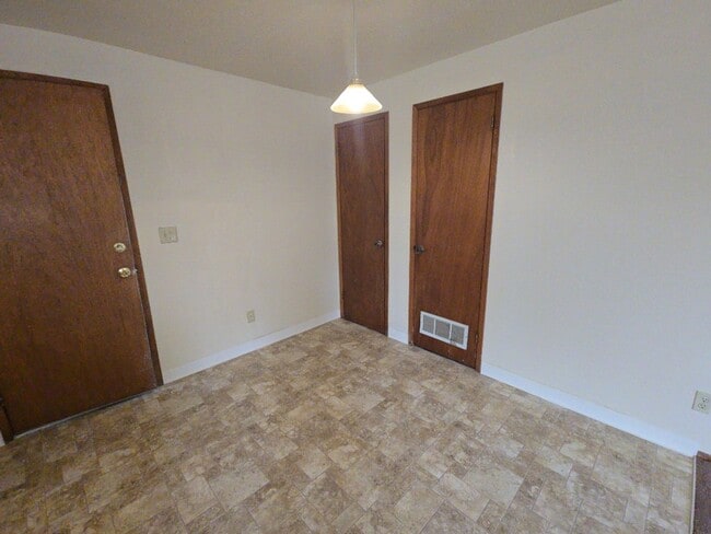 Building Photo - 3-Bedroom Arcata home located close to Cal...