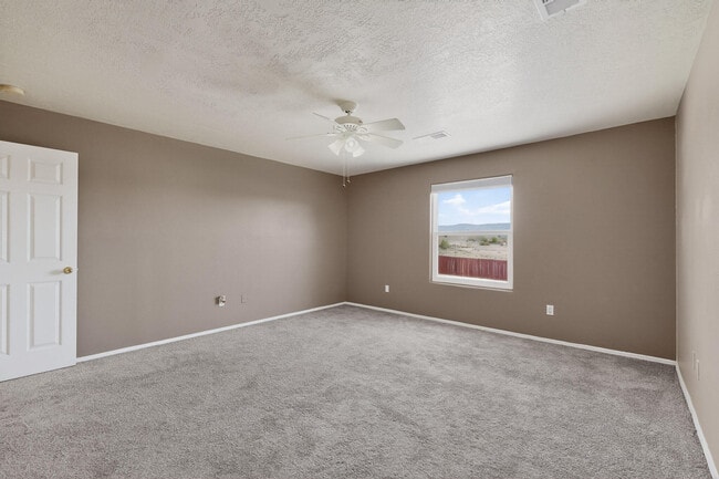 Building Photo - 16 Sheba Pl