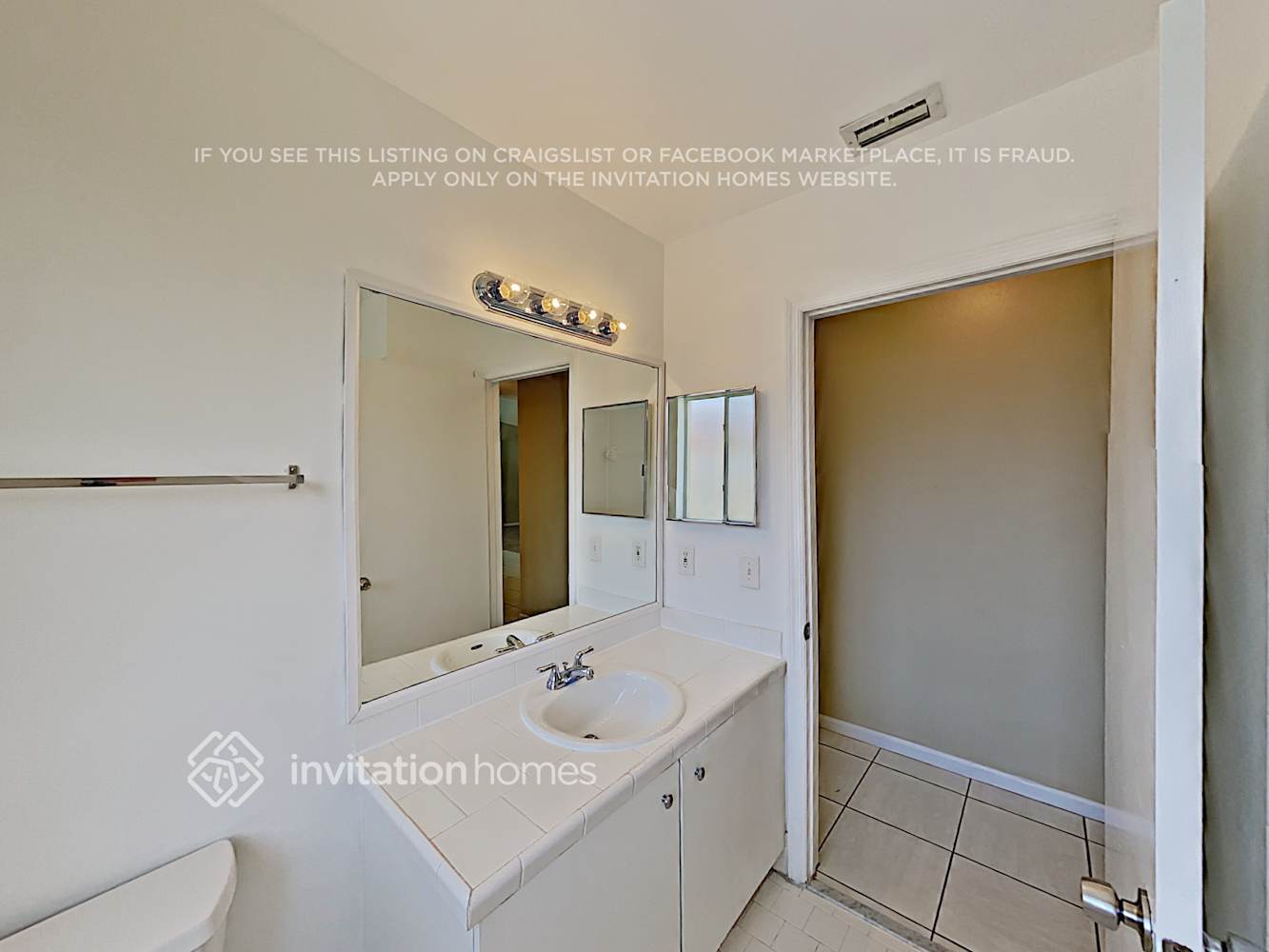 Building Photo - 17011 SW 139th Pl
