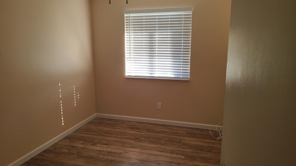 Building Photo - 1803 Wharf Ln