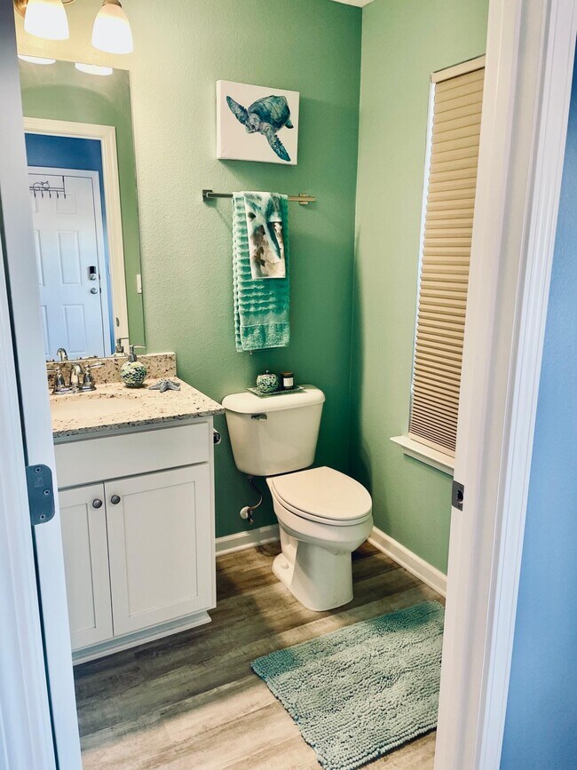 Building Photo - 128 Bluebeech St