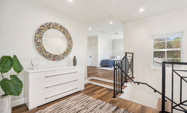 Building Photo - 332 Valley Forge Rd