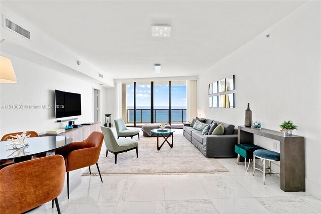 Building Photo - 16275 Collins Ave