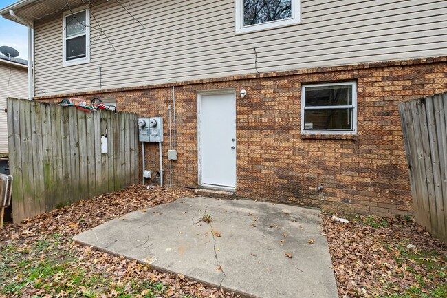 Building Photo - N Betty Jo Dr Fourplex