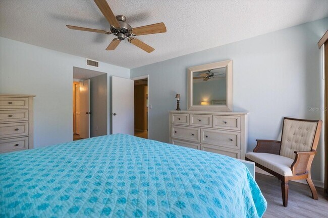 Building Photo - 898 Bird Bay Way
