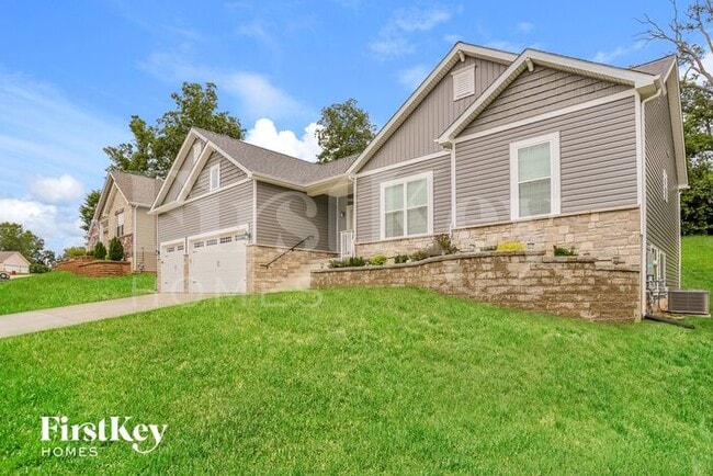 Building Photo - 413 Bittersweet Dr