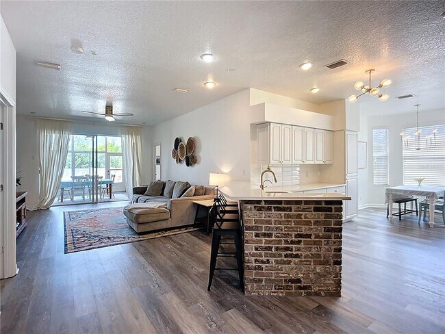 Building Photo - 6706 Thackston Dr