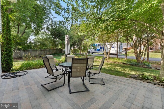 Building Photo - 1805 Ingemar Ct