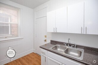 Building Photo - Marquette Park Apartment! SPECIAL OFFER