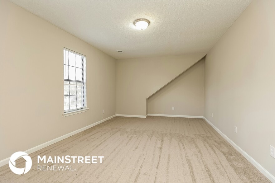 Building Photo - 100 Tyler Ct