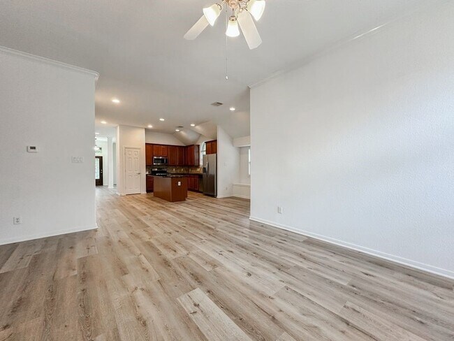 Building Photo - 73 E Montfair Blvd
