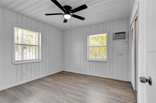 Building Photo - 2701 N Fremont Ave