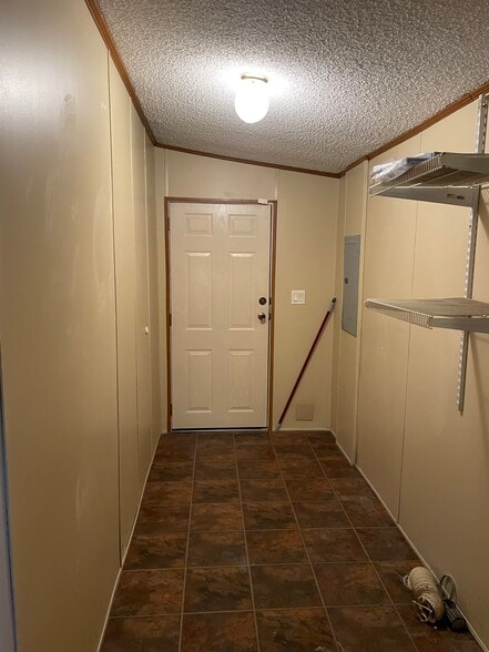 Building Photo - 128 White Pine Blvd